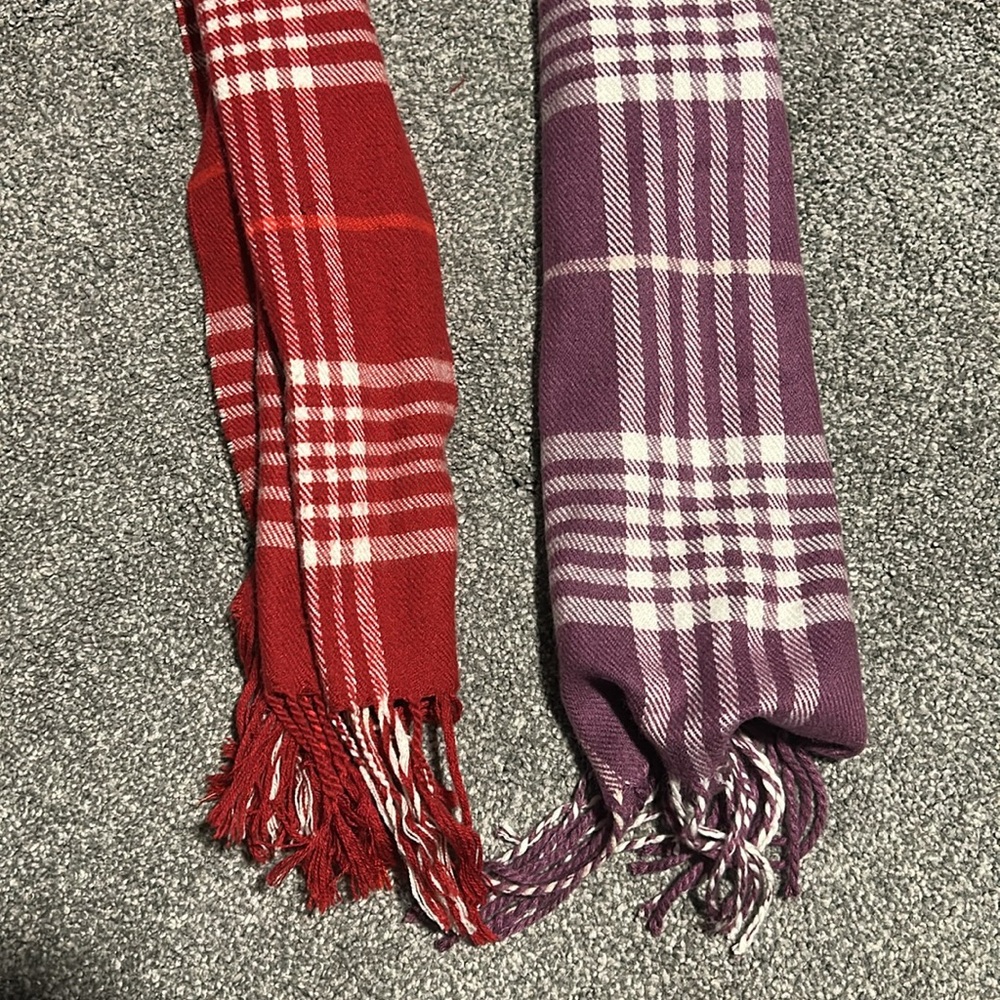 Set of 2 Plaid Scarves with Tassels